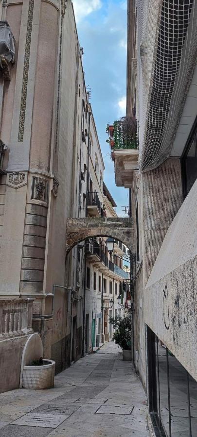 Giglio Rosso Panzió Bari Kültér fotó